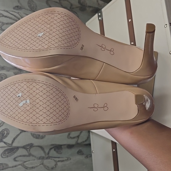 Heels - Picture 3 of 4